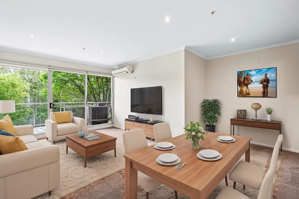 Cosy West Melbourne Apartment