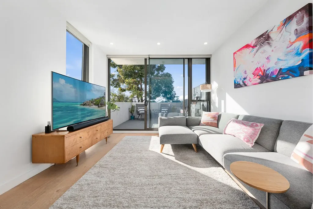 Chatswood 2房 东北朝向转角公寓，带宽敞娱乐阳台 North-East Facing Corner Apartment with Spacious Entertainer's Balcony