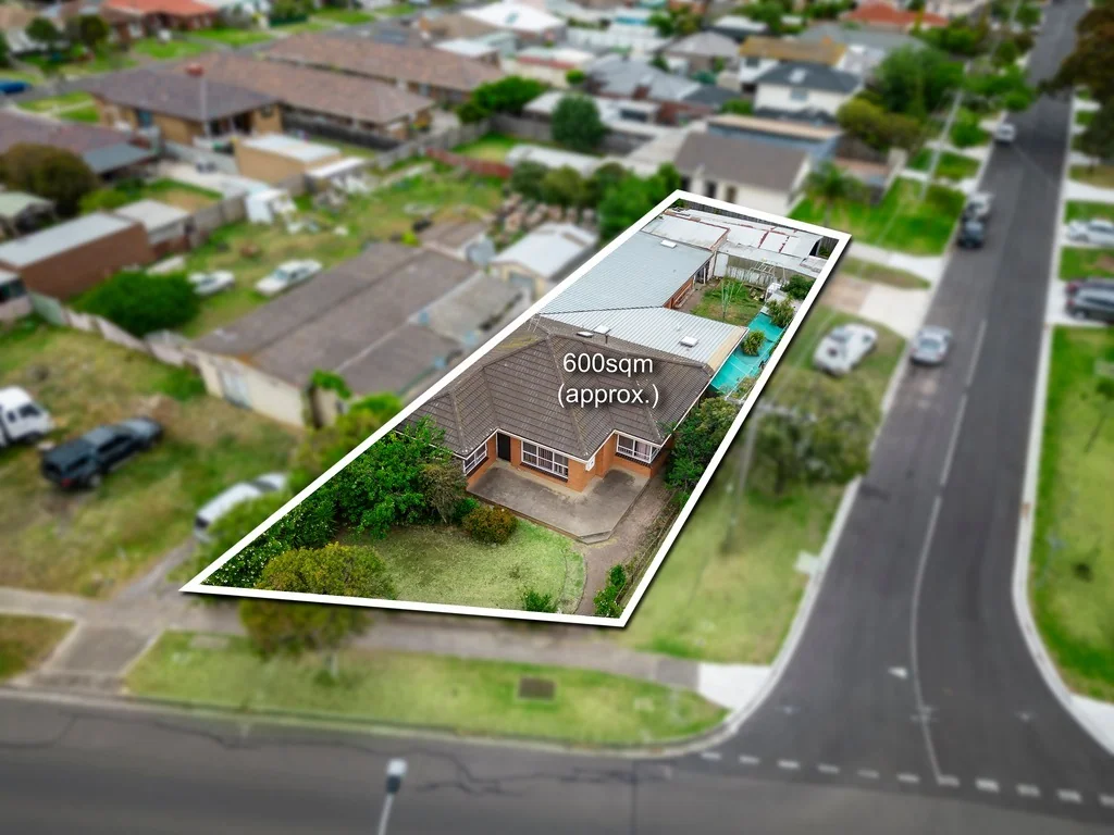 Laverton 4ห้องนอน Rare Corner Site With Ample Development Possibility