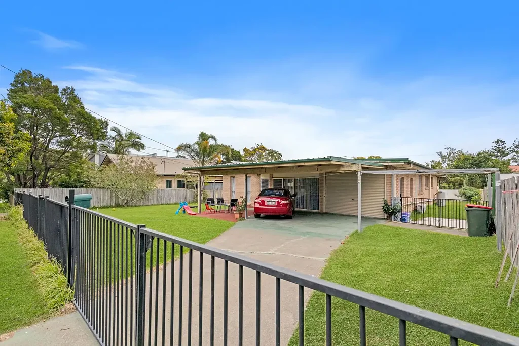 Acacia Ridge 3બેડરૂમ 933m² LMR Block - Prime Development or Land Banking Opportunity