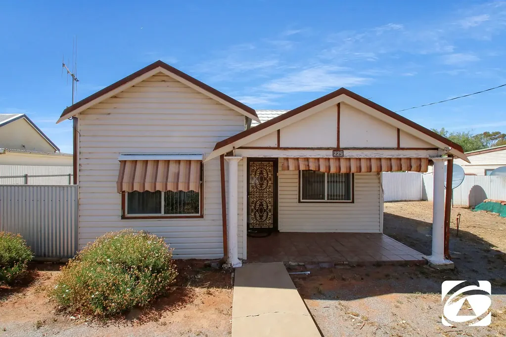 225 Boughtman Street, Broken Hill, NSW 2880
