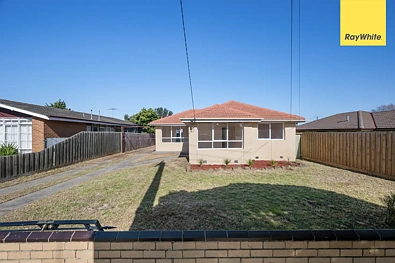 25 Falcon Drive, Melton, VIC 3337, 3 slaapkamers, 1 badkamers, House