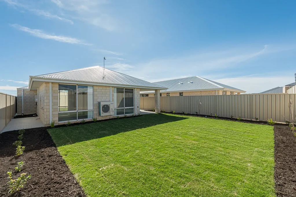 Modern home in Beachside Suburb