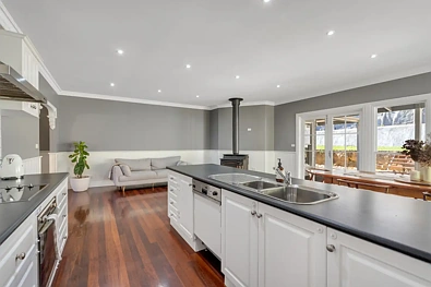 36 Mabel Crescent, Mount Macedon, VIC 3441, 4 slaapkamers, 2 badkamers, House