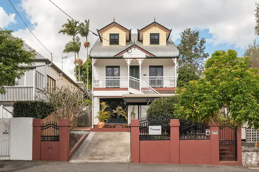 Fortitude Valley 6ਬੈੱਡਰੂਮ Post-War Opportunity Moments from James Street