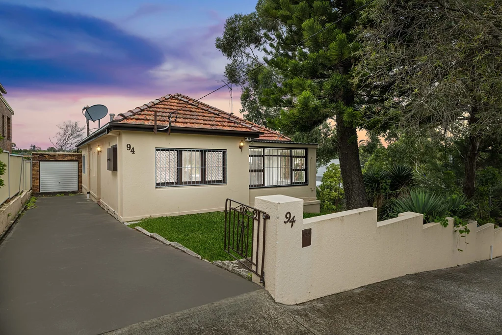 Earlwood 3 Bedroom Light filled family home with sprawling rear garden