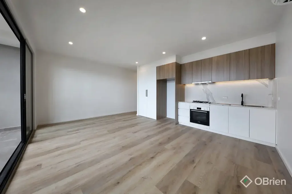 Modern 2-Bedroom Apartment in the Heart of Bentleigh East