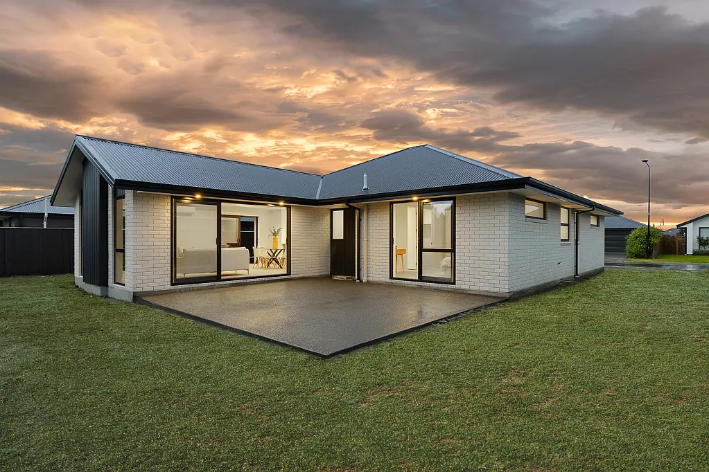 53 Quinn Crescent, Woodend, Canterbury
