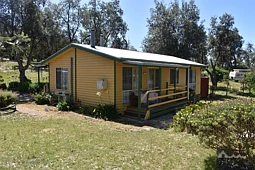 100 Ti Tree Drive, Golden Beach