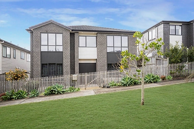Flat Bush 6Kwarto Grand Family Luxury with Dual-Kitchen Convenience