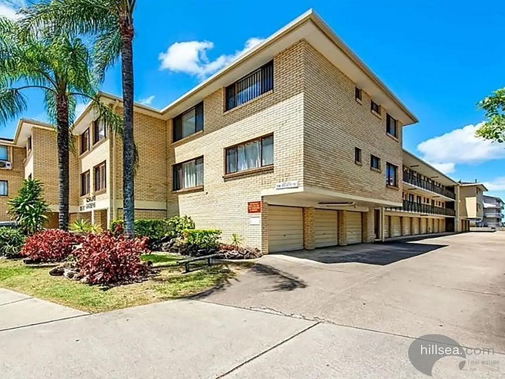 10/115 Frank Street, Labrador, QLD 4215