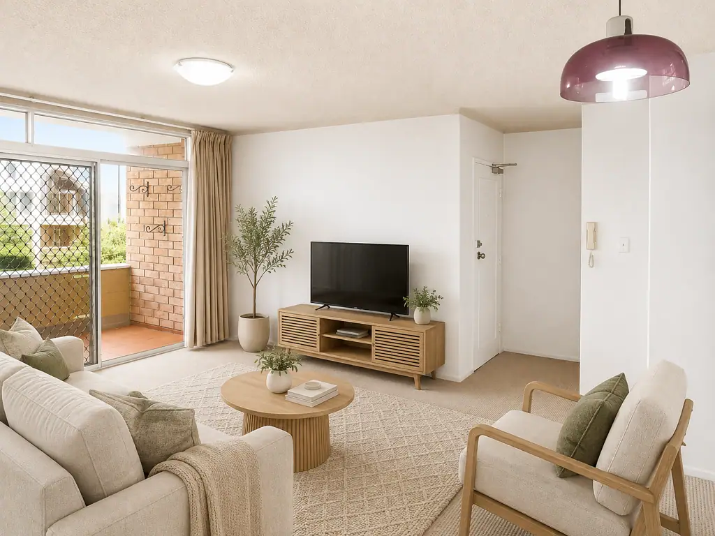 2 Bedroom Apartment with Pool in Secure Complex