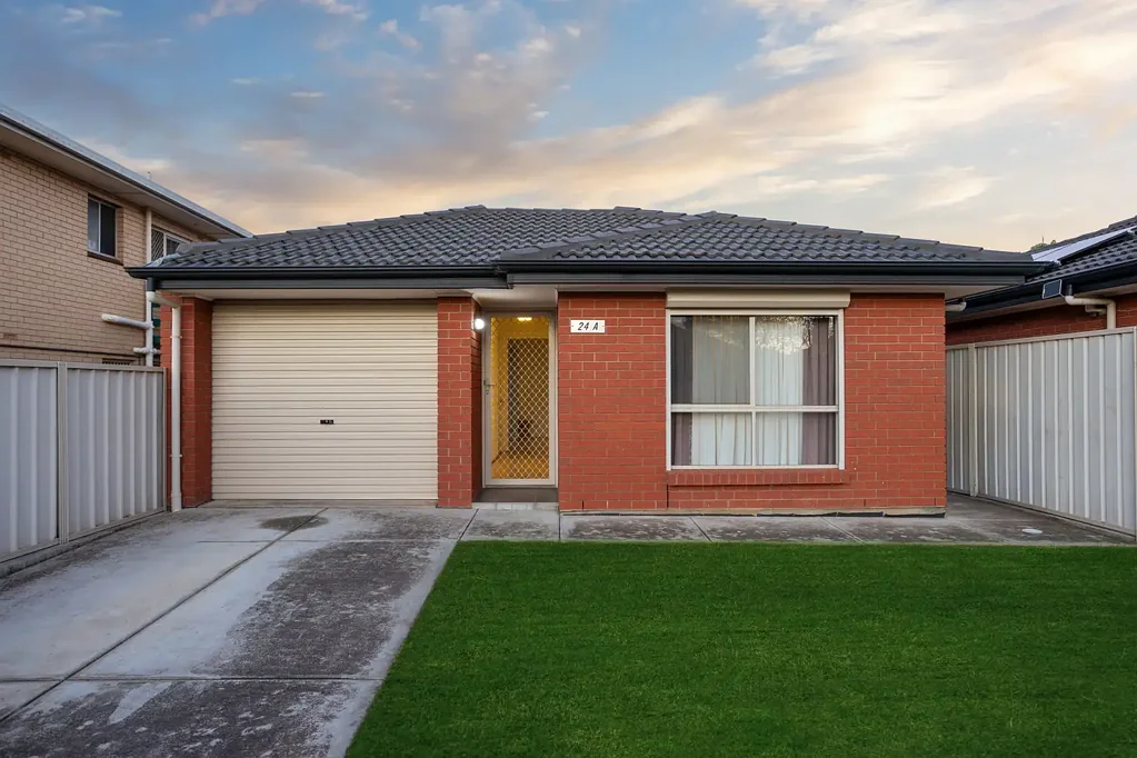 Woodville Gardens 3침실 Rare Family Home with Huge 6x9m Shed on 420sqm