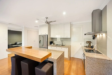 24 Kingfisher Place, Kenmore, QLD 4069, 5 slaapkamers, 3 badkamers, House