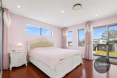 34b James Street, Guildford, NSW 2161, 5房, 3浴, House
