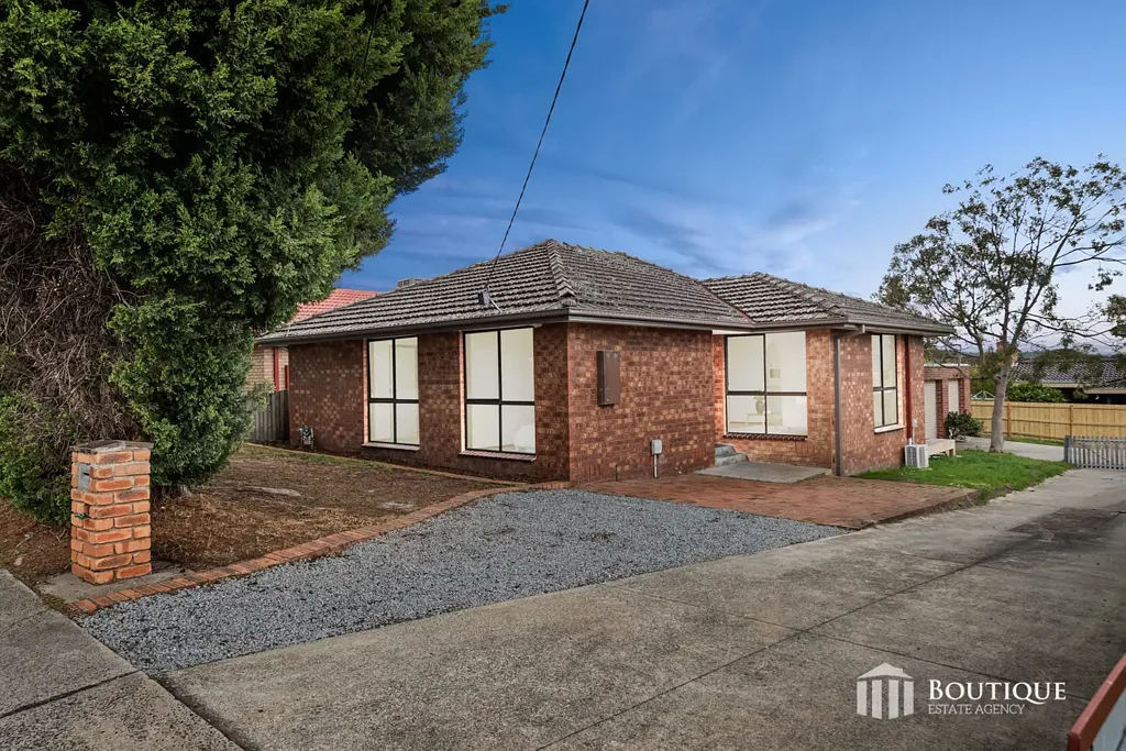 Dandenong North 4બેડરૂમ SALE by FIXED DATE 6th November at 11am