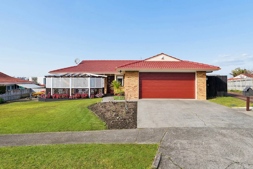 Botany Downs 3Moenga Motivated Vendors Say Sell. Well Below C.V.