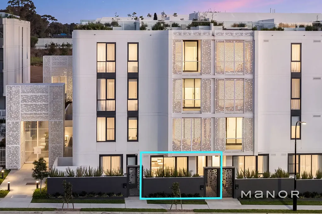 Rouse Hill 2房 Rouse Hill 中心地带的现代双层生活 Contemporary Dual-Level Living in the Heart of Rouse Hill