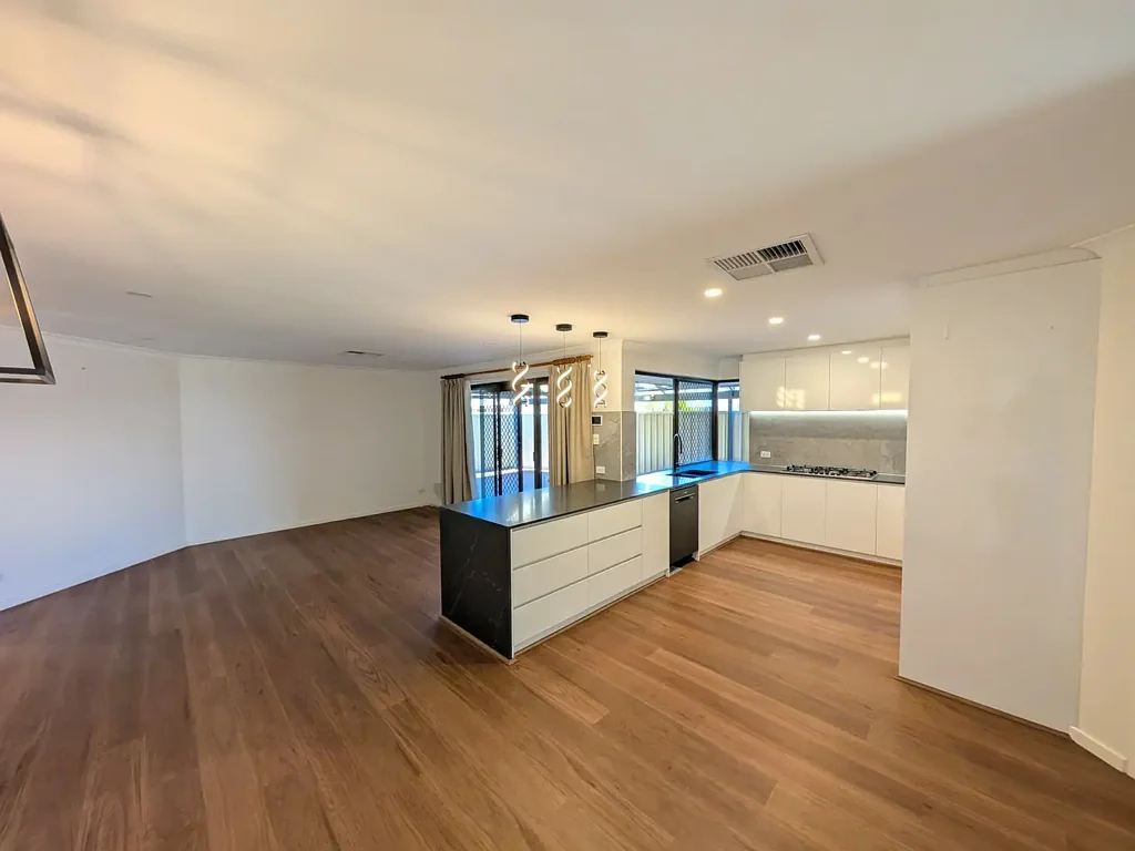 Beautifully presented Large 4x2 Family Home!