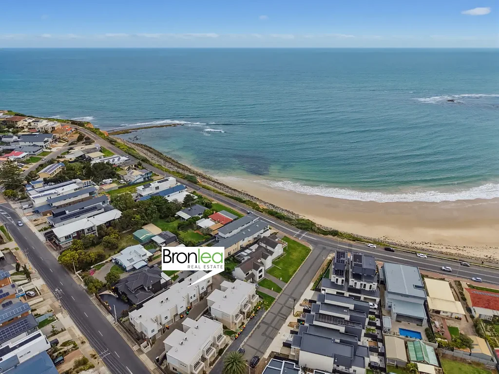 Christies Beach 3ਬੈੱਡਰੂਮ Beachside living starts here!