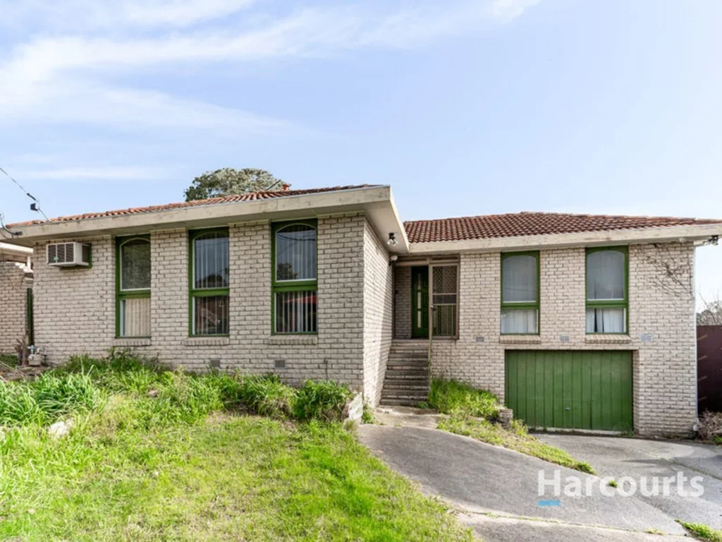 Dandenong North 7कमरा Fantastic Investment Property On Big Block