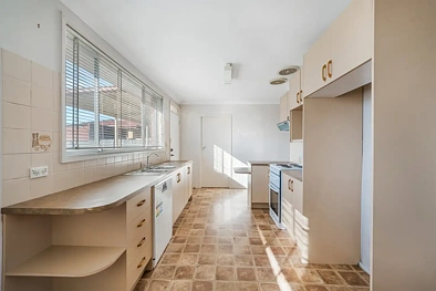 41 Tully Avenue, Liverpool, NSW 2170, 6 Bedrooms, 2 Bathrooms, House