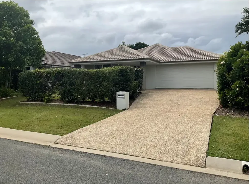 Lawnton 4房 DHA稳定租约 505sqm低维护地 四卧带套间 双车库 街道安静 家庭优选 GUARANTEED RENT WITH DHA LEASE UNTIL DECEMBER 2027