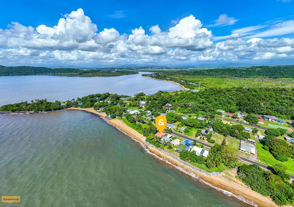 Flying Fish Point 3ਬੈੱਡਰੂਮ Hamptons Style Beach House with pristine ocean views