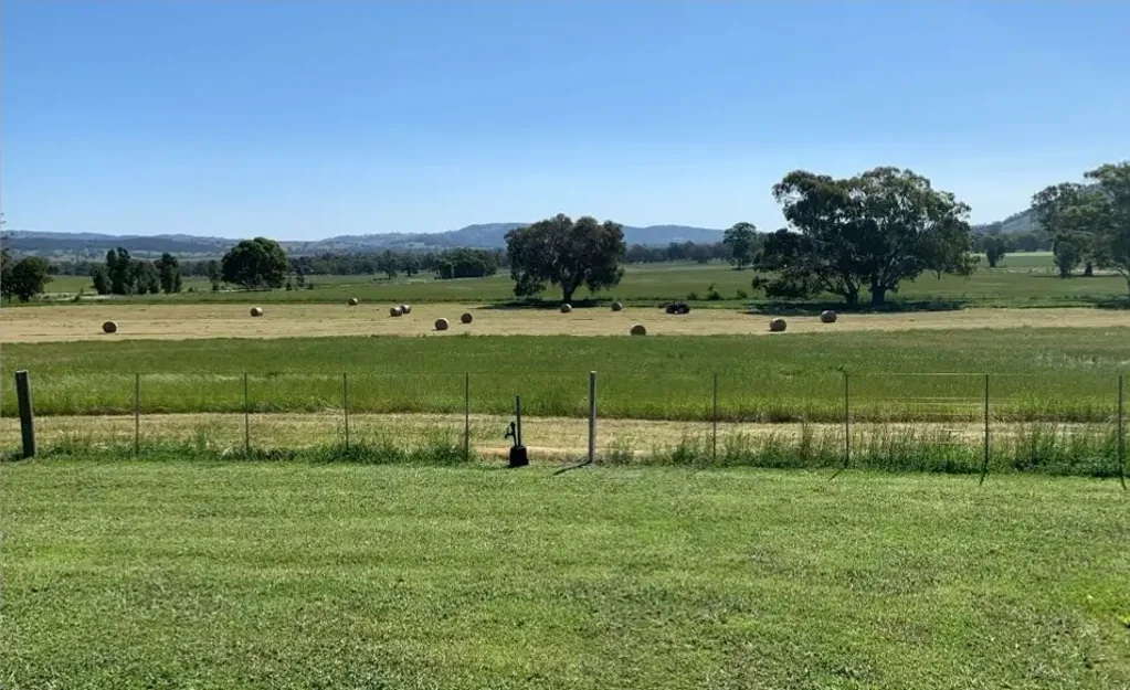 Sheans Creek Premium, Sheans Creek (60ac) Holding - Minutes from Euroa