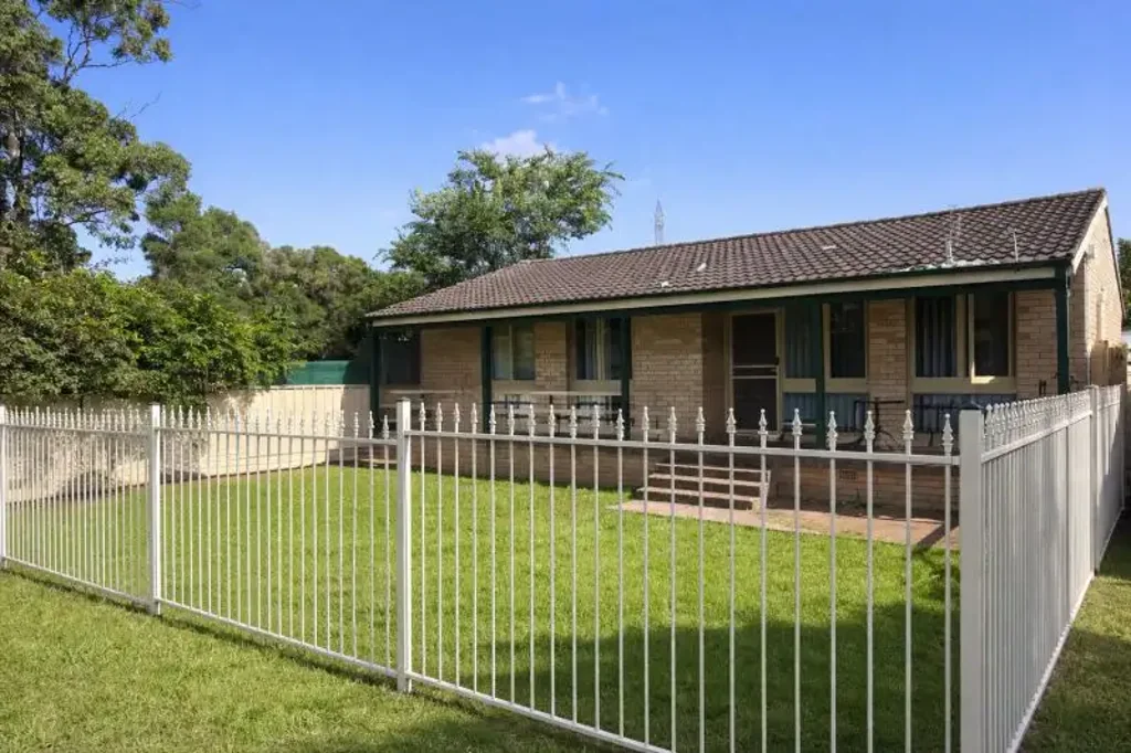 Shalvey 3 Slaapkamer Spacious 3BR Home on  644m² - in Quiet Cul-de-Sac
