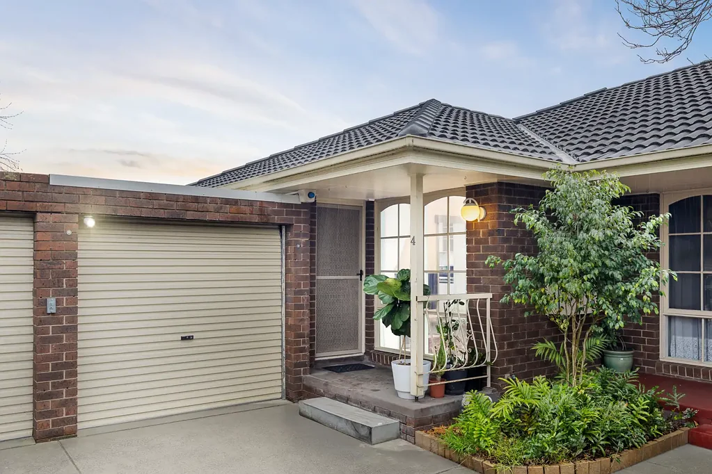 Hughesdale 2 Slaapkamer Effortless Living in an Unbeatable Lifestyle Setting