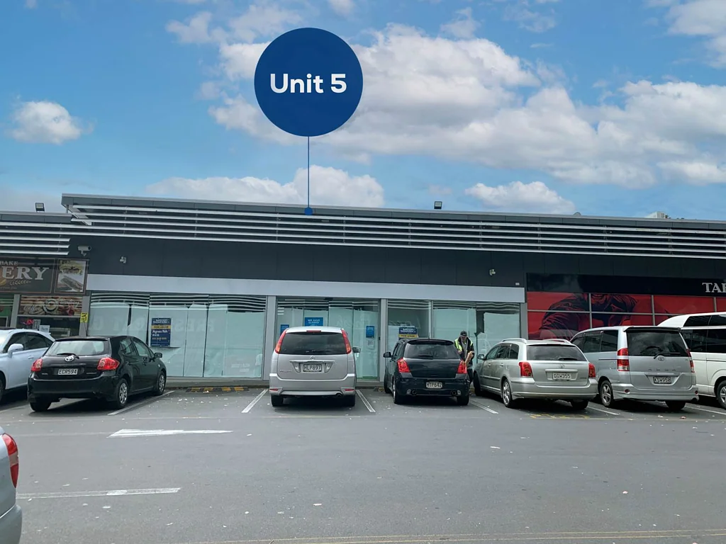 Glen Eden  RETAIL IN GLEN EDEN TOWN CENTRE