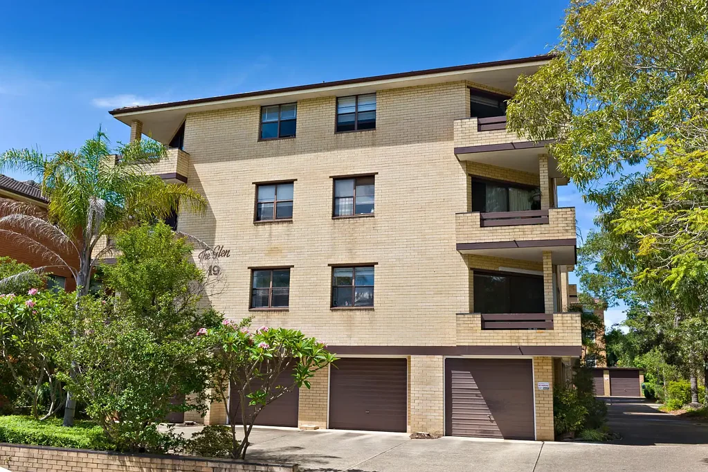 Dolls Point 2房  NORTH-EAST, STREET FACING TWO BEDROOM APARTMENT