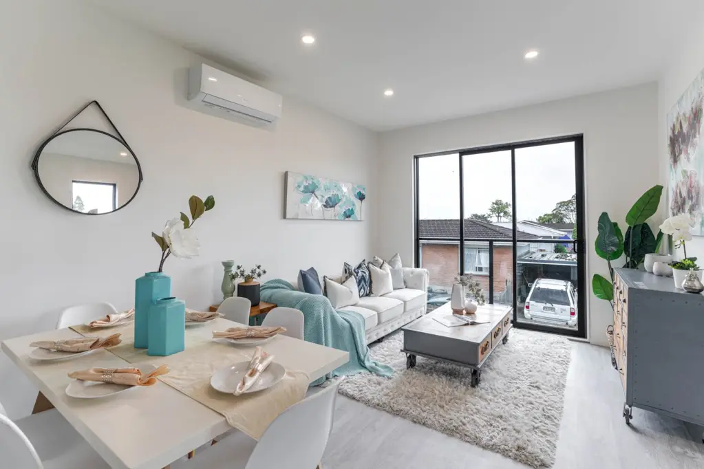 Wattle Downs 3房  10 Year Master Builder Guarantee & Garage
