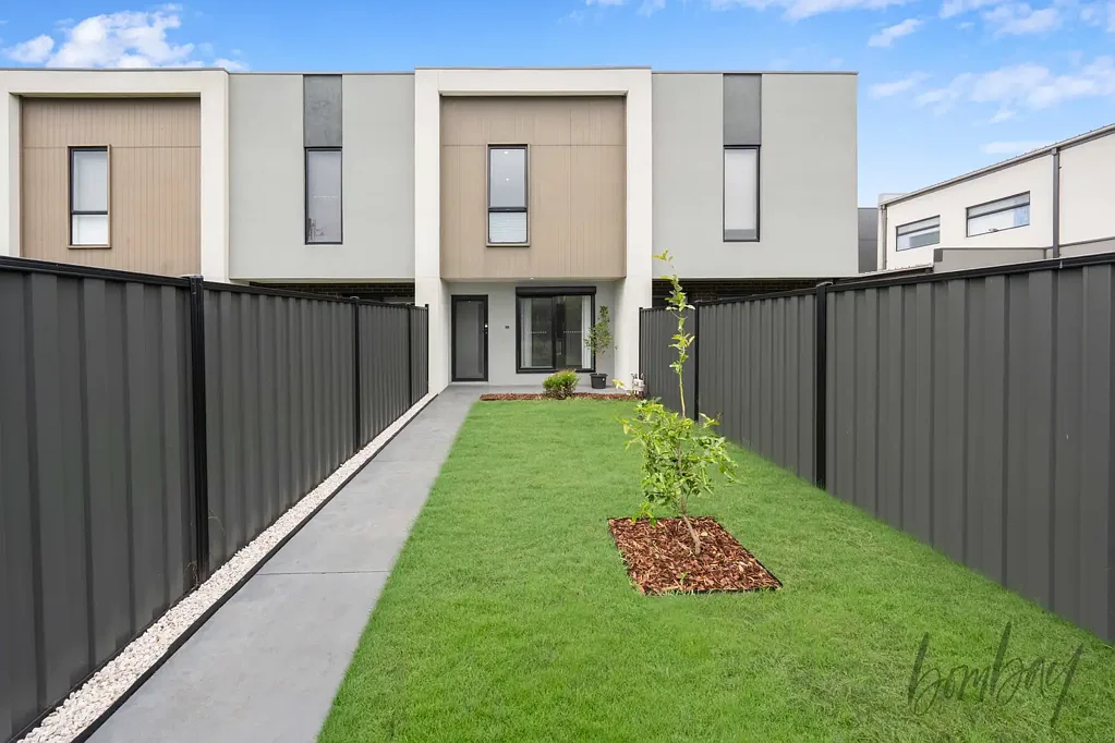 MODERN LIVING IN THE HEART OF CRAIGIEBURN