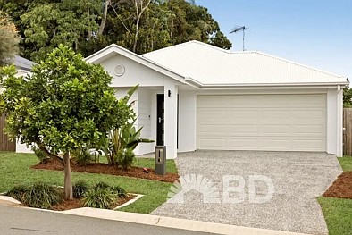 Morayfield 4房 2021年新筑 400m²地块 四室两卫 开放式厨餐 双车位车库 低维护后院 便捷交通 Modern Comfort & Easy Living in a Prime Morayfield Location