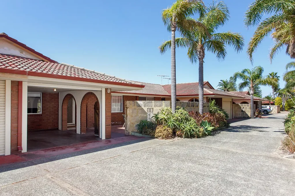 Fully Furnished Villa in amazing location!