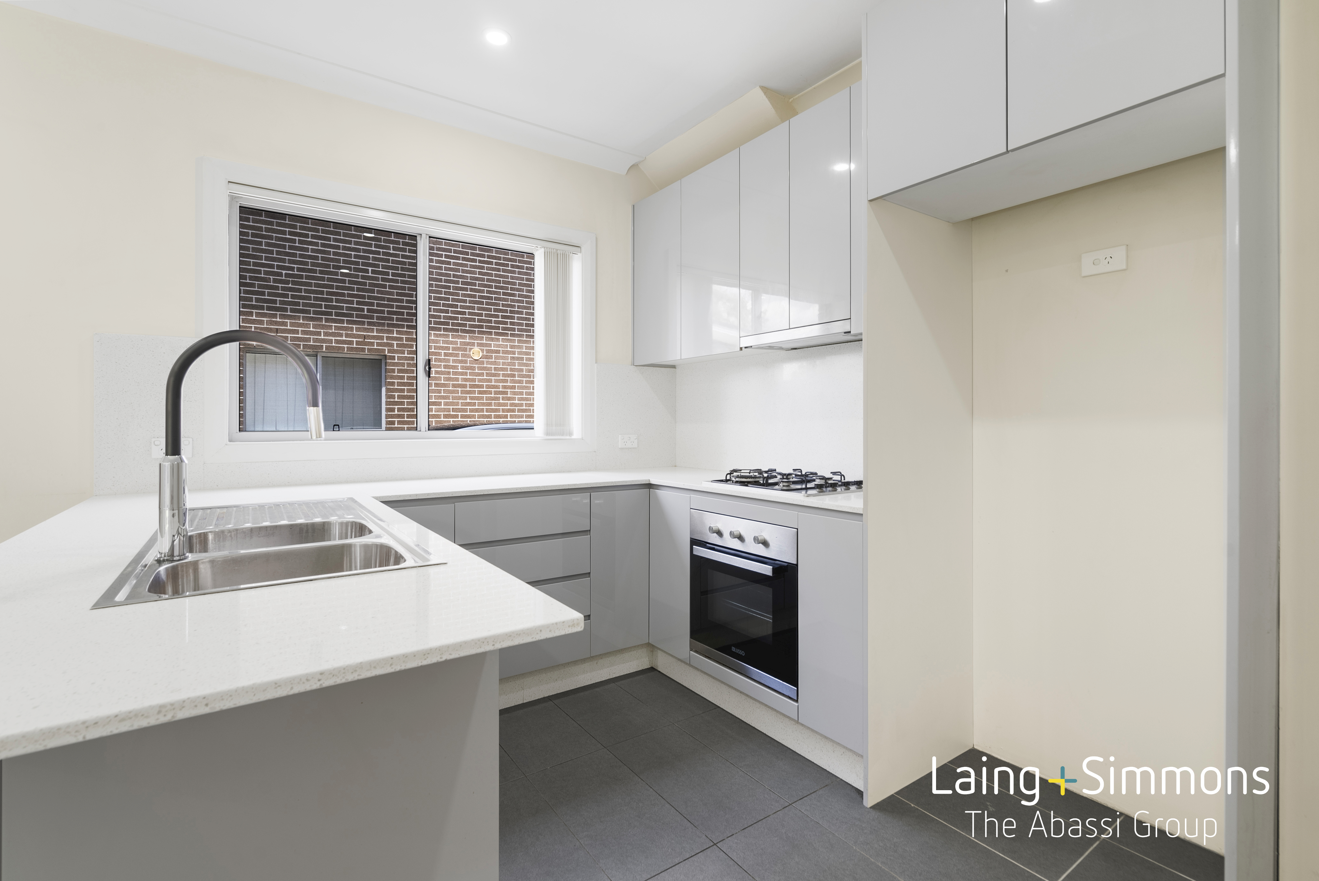 UNIT 8 74 IRWIN ST, WERRINGTON NSW 2747, 0 ห้องนอน, 0 ห้องน้ำ, Townhouse