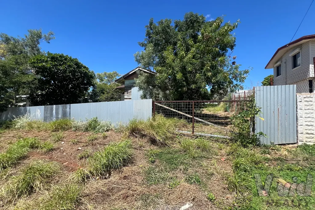 Mount Isa Rare As Hens Teeth - Vacant Land