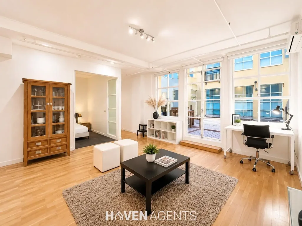 TEMPLE COURT - FURNISHED ONE BEDROOM APARTMENT WITH LARGE COURTYARD! I HAVEN AGENTS