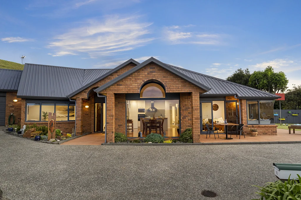 10 Fallsbrook Lane, Mangere Bridge, Manukau City, Auckland