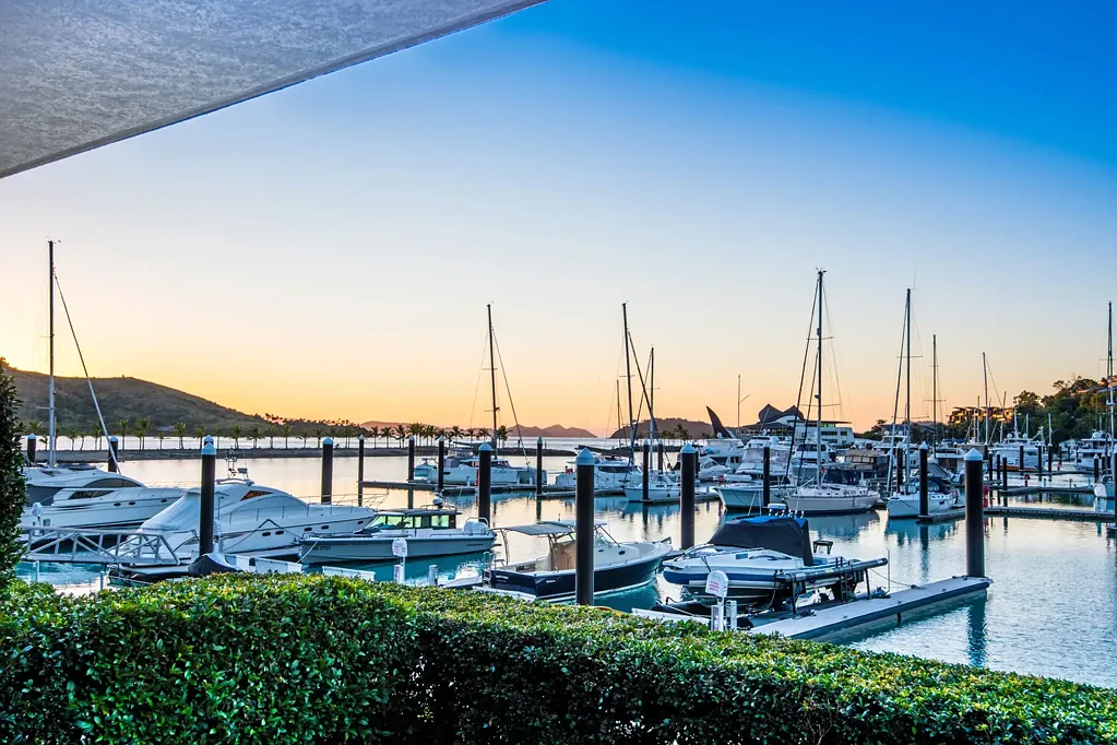 Whitsundays 4غرفة نوم Exclusive Waterfront Pavillion with Pool, Berth & Side Access