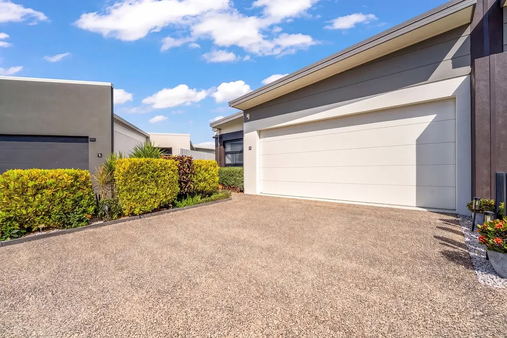 MAJESTIC MASTERPIECE - IN SOUGHT AFTER LOCATION AND SCHOOL CATCHMENT!