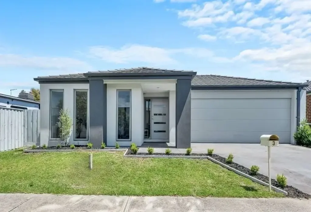 Berwick 4 Slaapkamer Lakeside Living with Exceptional 4 Bedroom Home