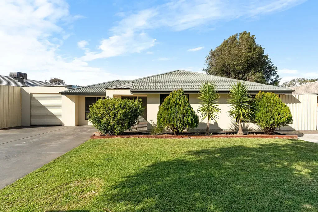 13 Leicester Grove, Andrews Farm, SA 5114