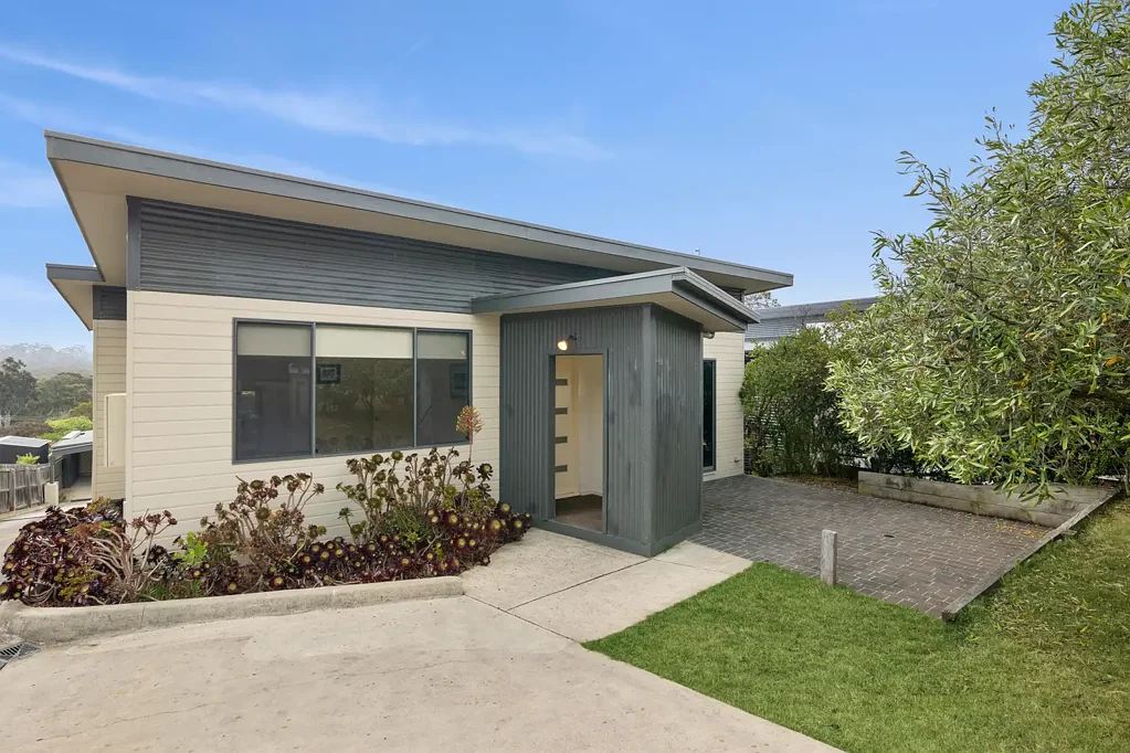 Anglesea 3房  RELAXED COASTAL LIVING WITH TREE-TOP VIEWS