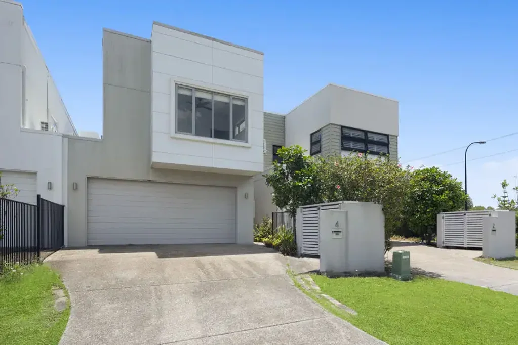 4 Viridian Circuit, Birtinya, QLD 4575