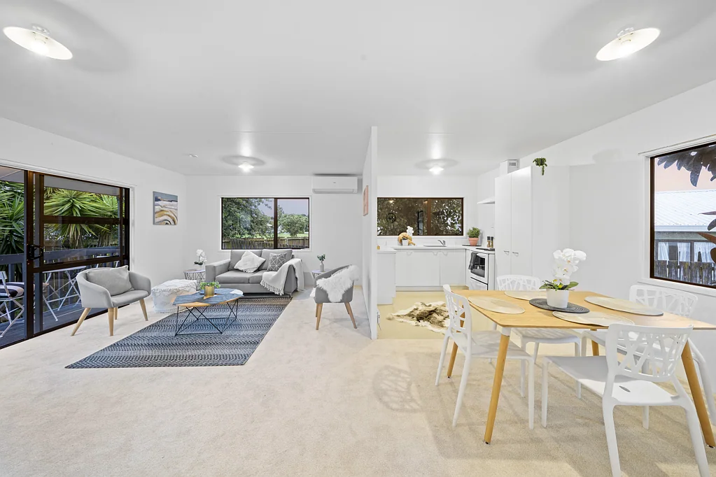 4/3 Barneys Farm Road, Clendon Park, Manukau City, Auckland