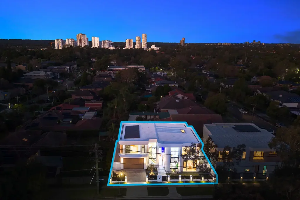 Epping 5Phòng ngủ Incomparable architectural design, extraordinary scale and family appeal