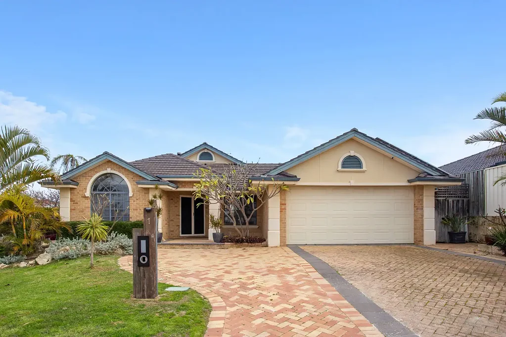 1 Blairgowie Heights, Kinross, WA 6028